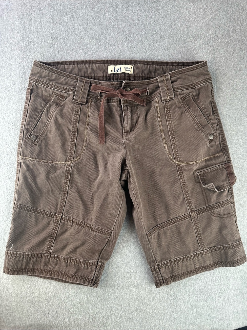 LEI Ashley Trouble 100% Cotton Brown Corduroy Bermuda Shorts Y2K Juniors 9